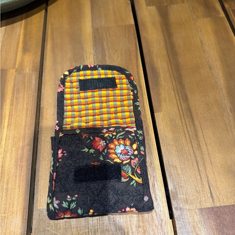 Vera Bradley Retired Vintage Chocolate Flowers Wallet - Picture 2 of 5